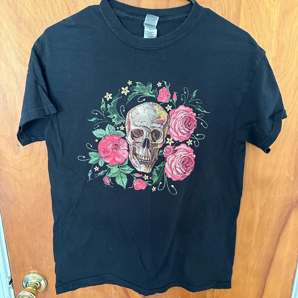Girls Black Skeleton/Rose Tshirt
